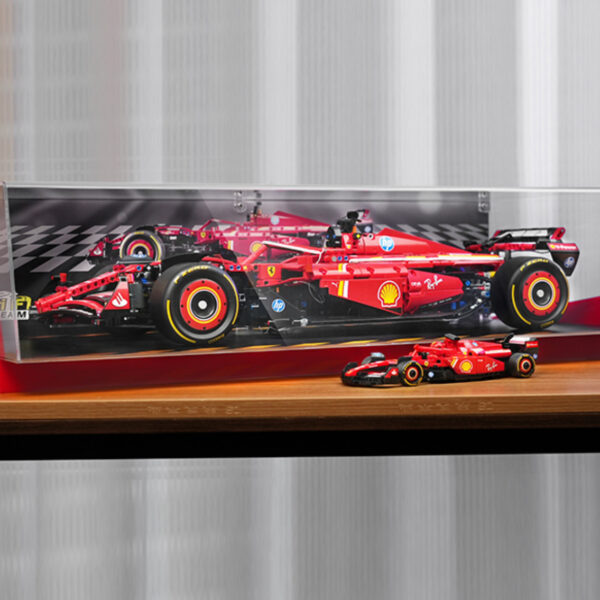 Transparente Acrylvitrine, Lego 42207 Rennwagenmodell Staubschutz (nur Vitrine) (Hintergrund)